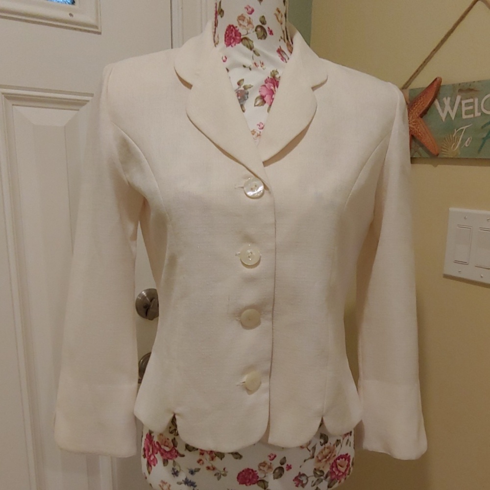 Leslie Fay cream-colored Blazer 6p